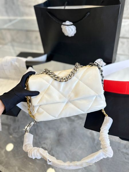 

large capacity single shoulder bag 26cm fashion designer crossbody bag women handbag clamshell purse gold and silver chain autumn and winter