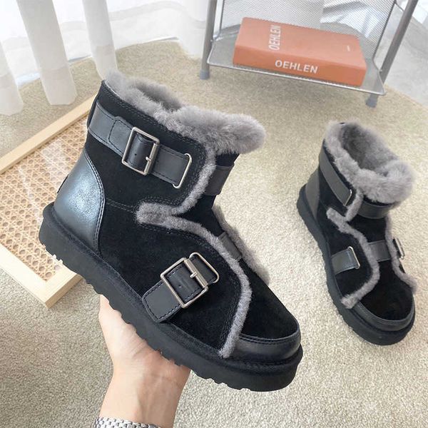 

snow boots leather motorcycle boots women's fur integrated short boots, Black