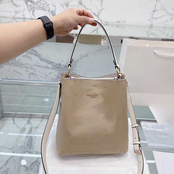 

4 luxurys women shoulder bags bucket handbags tote designer leather crossbody purses fashion designers brown handbag coabag 230109