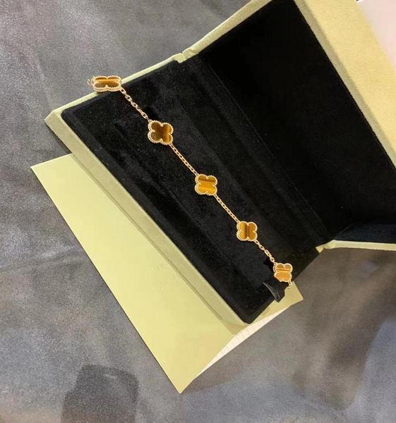 

2023 luxury brand van clover designer bracelet 18k gold love bangle charm 4 leaf clovers bracelets shining crystal diamond party j1380107, Golden;silver