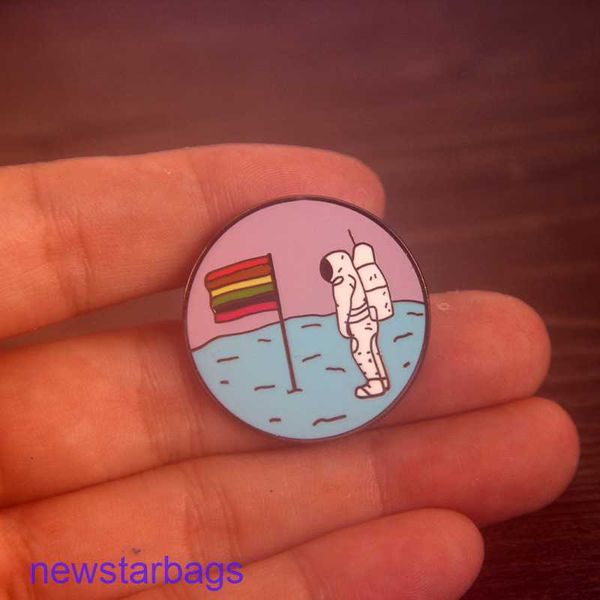 

manufacturer gift wholesale nasa badge brooch astronauts space clothing decoration aerospace accessories, Gray