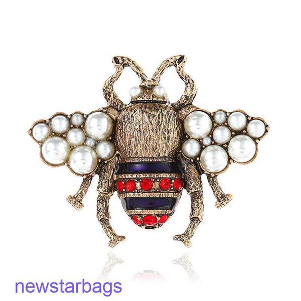

manufacturer gift wholesale brooch three dimensional pearl cute new bee, Gray