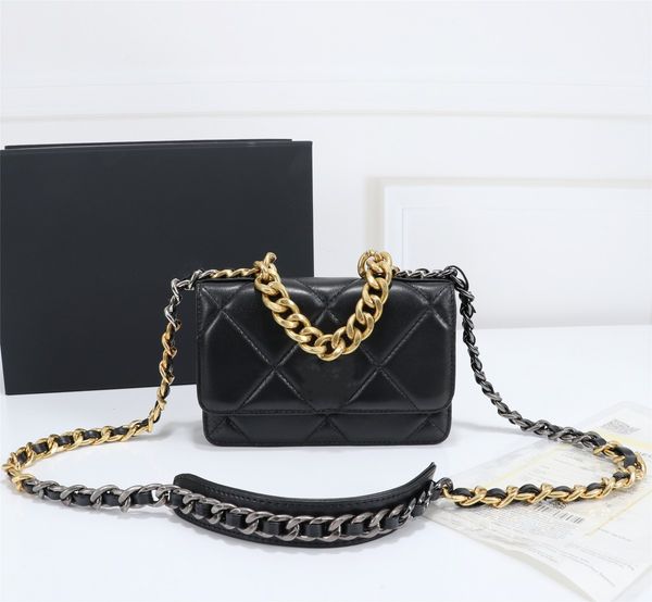 

designers fashion flap crossbody bags luxurys designers women bag gold chain shoulder purse pink pochett envelope wallet 19cm 2023