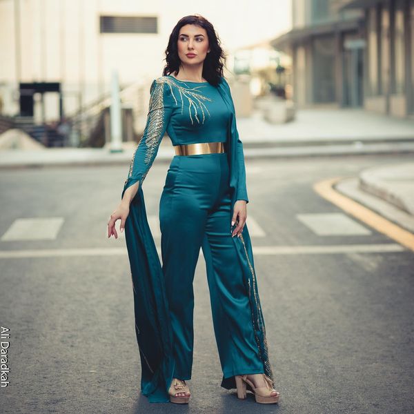 

fashion jumpsuit evening dresses appliqued muslim prom gowns long sleeves bateau neckline satin plus size arabic formal dress, Black;red
