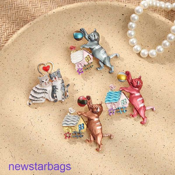 

manufacturer gift wholesale brooch temperament brooch pin clothing alloy drop oil cat cartoon jewelry, Gray
