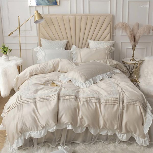 

Beige Princess Bedding Set with Lace Bedspread, Ruffle Duvet Cover and Bed Skirt for Wedding Home Textile, White