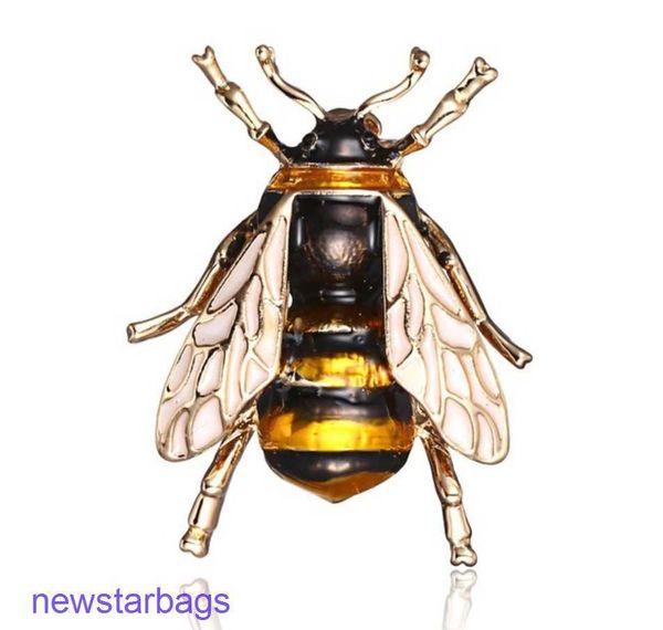 

manufacturer gift wholesale jiuguan new better selling oil dripping yellow green bee brooch exquisite men's and women's same insec, Gray