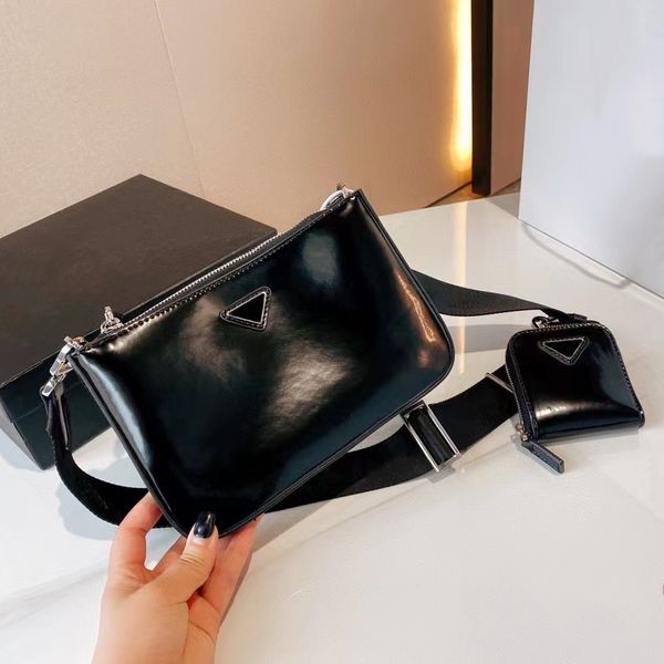 

bags crossbody mens designer bag patent leather luxury shoulder phone bag 2-piece flaps with mini pouch wallet triangle woman men 5a 2023