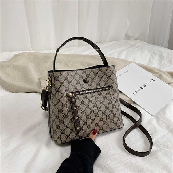 

70% off handbags outlet usa fashion versatile retro popular one messenger