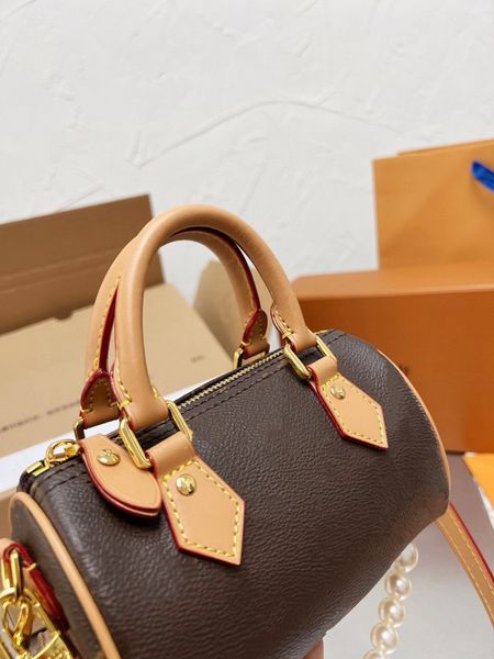 

lady speedy bag retiro bag designer crossbody luxurys designer bags mini shoulder bags pillow bag with pearls key lock shoulder strap luxuri