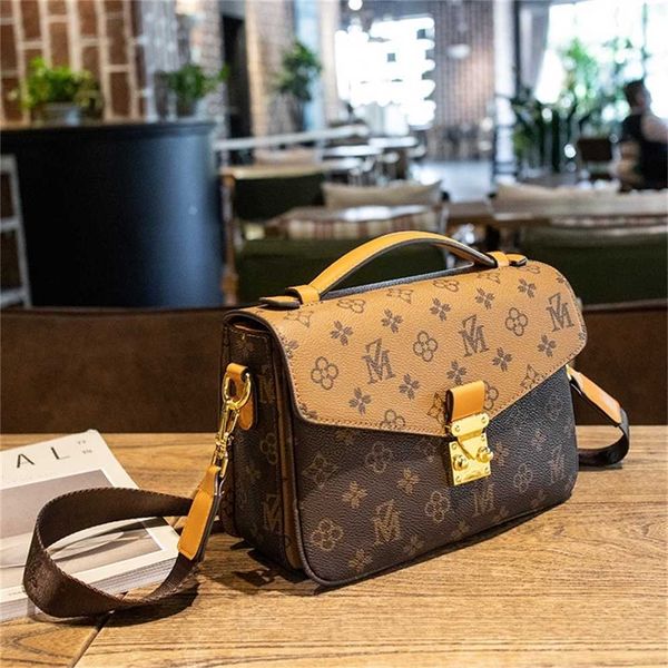 

designer bags 55% off sale fashion rivet small versatile style chain single messenger