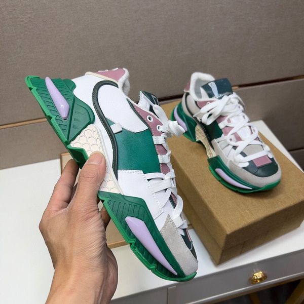 

brand casual shoes in winter of leather color add thick bottom sneakers