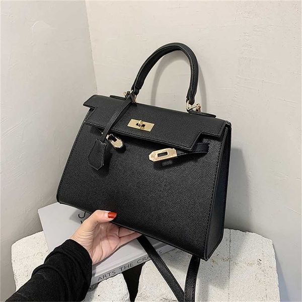

handbags 75% off feeling female autumn fashion red one messenger versatile style
