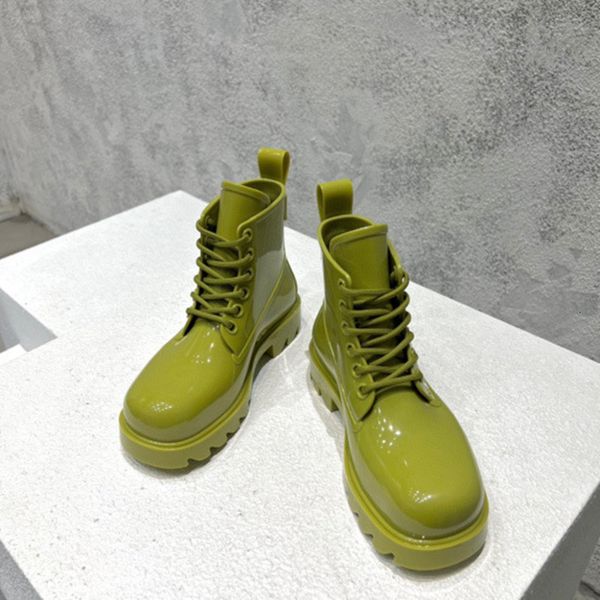 

rain boots autumn round toe flat lace up ankle women thick sole rubber waterproof fashion jelly shoes 230112, Black;red