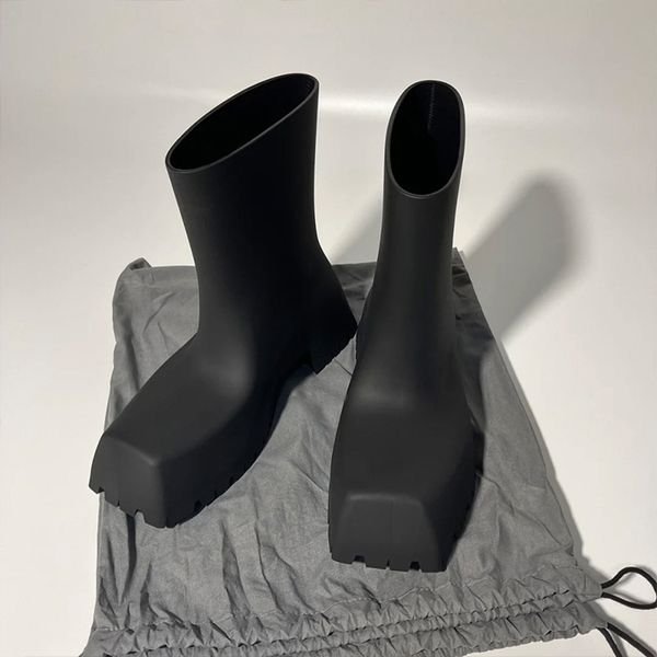 

rain boots luxury brand rubber women solid color ankle for chunky heel platform square toe slip on 230112, Black;red