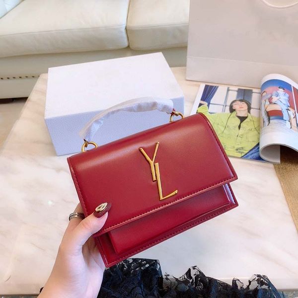 

leather bag insolite wallet imported fabric grosgrain lining magnetic lock slip soft comfortable chain shoulder bag