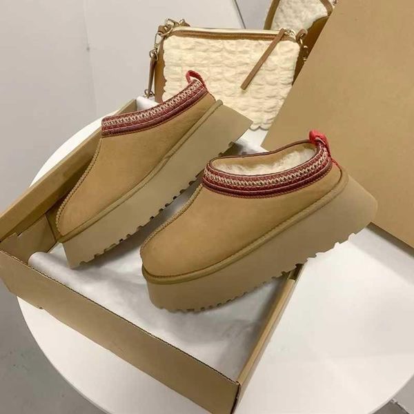 

boots chelsea ankle snow boots women winter 2022 new brand fur short plush warm flats slippers platform shoes flip flops suede t221010 utwru, Black