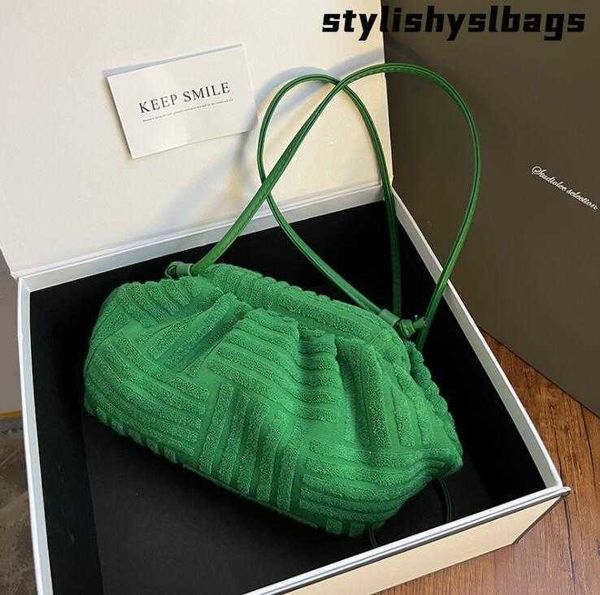 

totes luxury women fashion towel embossed clutch bag handbag clutch bag large capacity striped versatile one-shoulder messenger bag 011323h