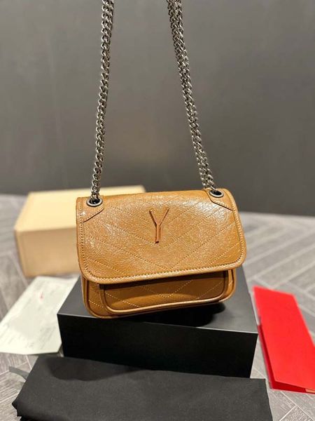 

backpack designer fanny pack shoulder bag designer magnetic snap closure pleated vintage leather handbag grosgrain lining