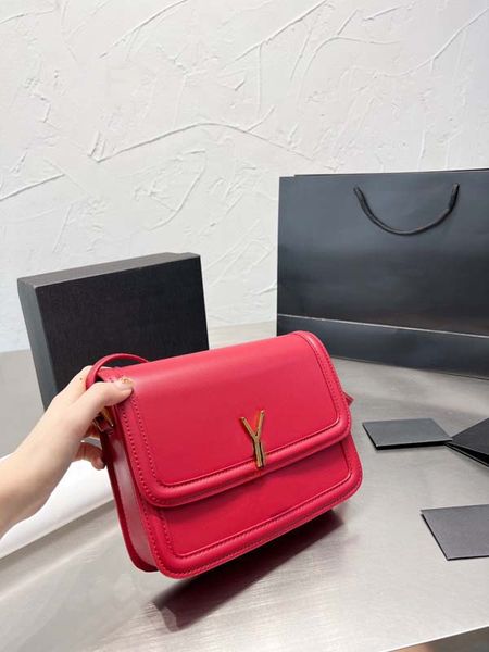 

designer duffle bag metis pochette envelope bag bronze metal accessories sheepskin leather magnetic buckle closure light suede lining fashio
