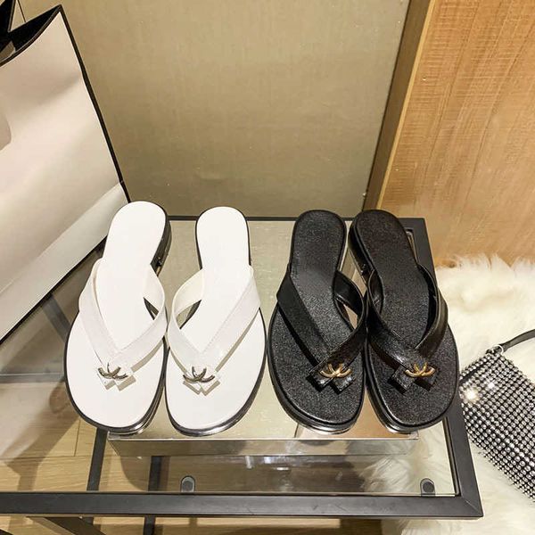 

brand casual sandals summer 2023 clip toe metal chain flip flops fashion casual flat bottom hundred tower fairy slippers, Black