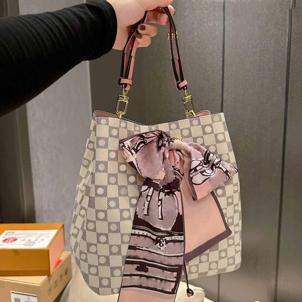 

bags totes handbag designer bag women classic brand plaid logo letter stitching single shoulder bucket bag simple commuting dinner wallet