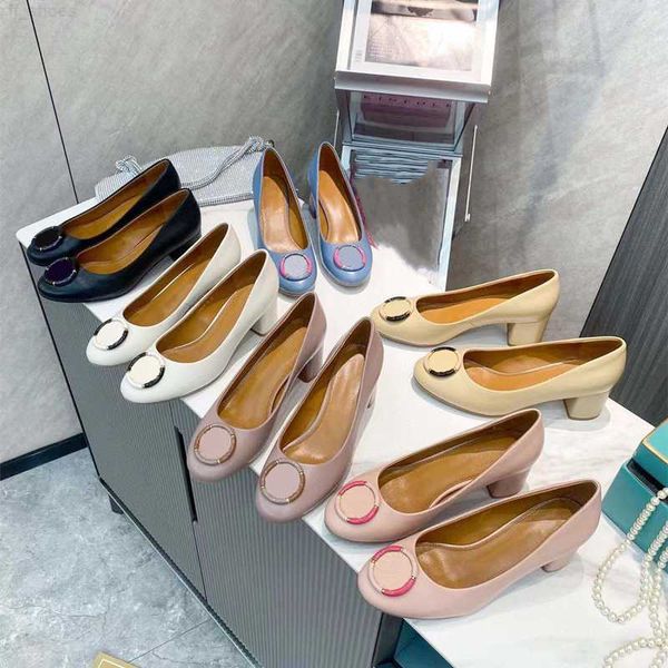 

2023 designer ladies high heel dress shoes classic spring and autumn leather workplace fashion thick heel shoes large size 34-42 with box 5., Black