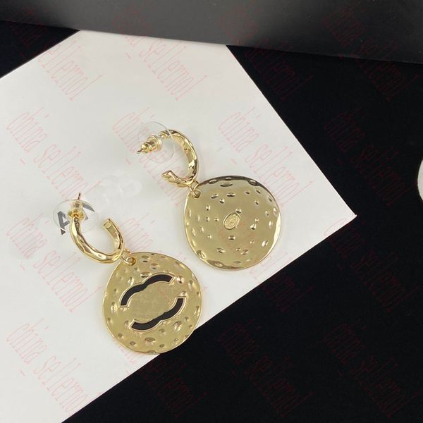 

stud earrings fashion stud earrings are suitable for women parties, weddings, lovers gifts, designer earrings, engagement jewelry, gold, Golden;silver