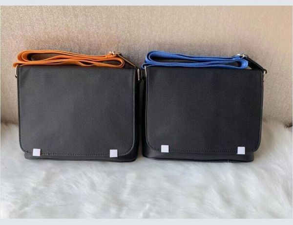 

2023 shoulder bags district pm famous classic business men messenger bags cross body crossbody bag school bookbag shoulder bag