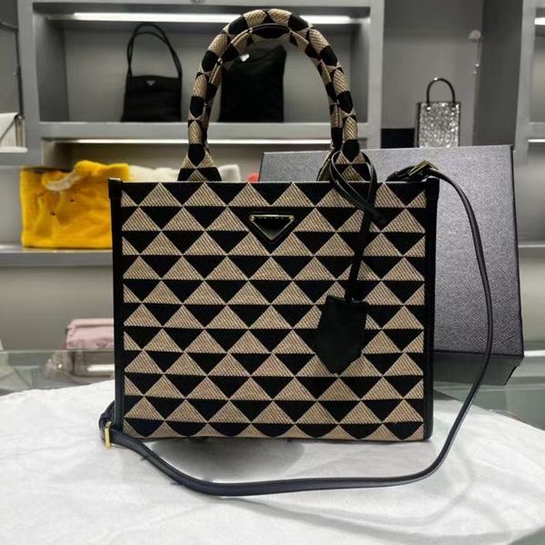 

canvas fashion tote bag large shopping bag luxury handbag female brand designer bag crossbody bag embroidery design stitching color classic