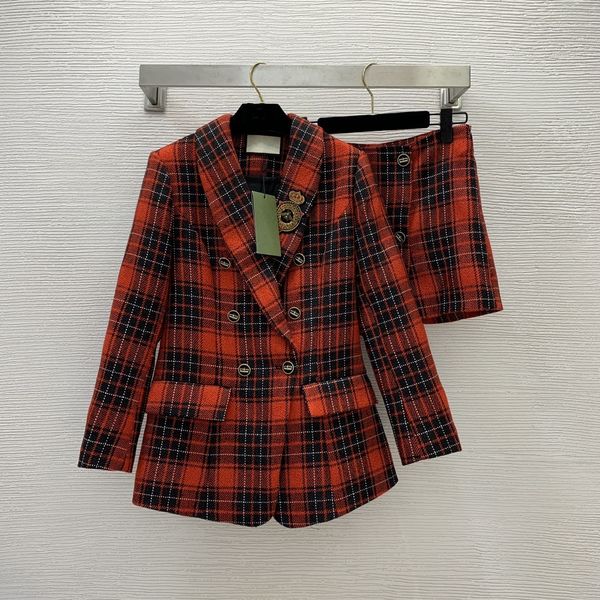 

new autumn and winter woolen contrast plaid double-breasted suit, White