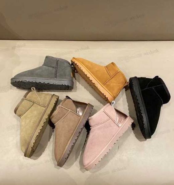 

2022 aus boots u5854 classical short mini women snow keep warm boot man womens plush casual warms booties sheepskin suede shoes ugghyh fhg, Black