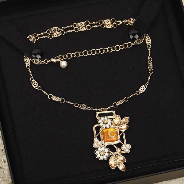 

2023 luxury quality charm pendant necklace with diamond and orange color nature shell beads drop earring have box stamp ps7513a, Golden