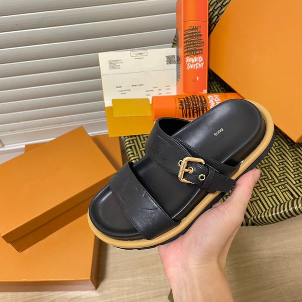 

slippers 2023 new summer men women slippers suede leather mule clogs slippers luxury designer sandals two buckle beach slides footwear for m, Black