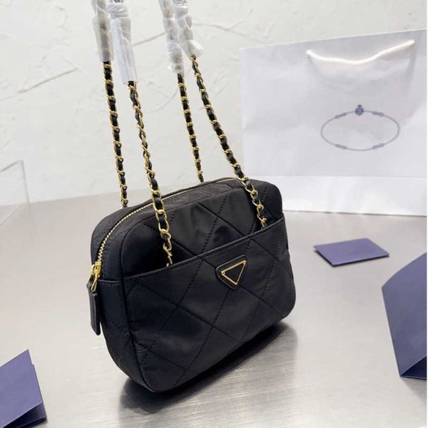 

2023 colours trend evening bags new lingge nylon canvas parachute tofu bag oxford cloth camera double chain single shoulder cross body tramp