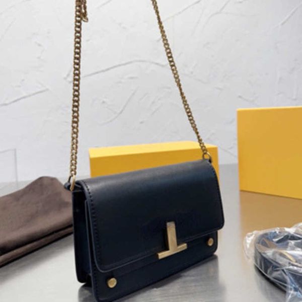 

evening bags 2023 brand luxury spring and summer new metal t chest bag waist chain messenger shoulder bean curd women's small square
