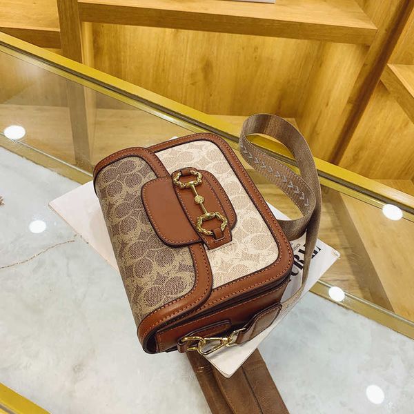 

women's designer bags tote this year's popular women 2023 new fashion color contrast printing one shoulder small square net red te