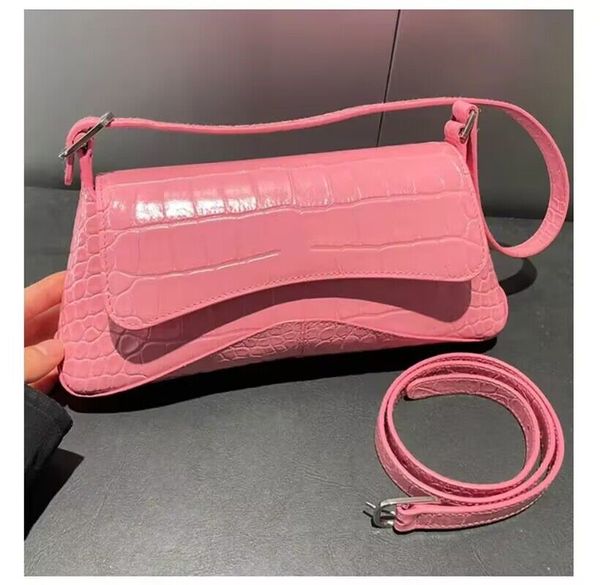 

2023 leisure sport outdoor bag alligator pattern laser leather hiking shoulder bags women climbing handbags balencaigaity trend female under