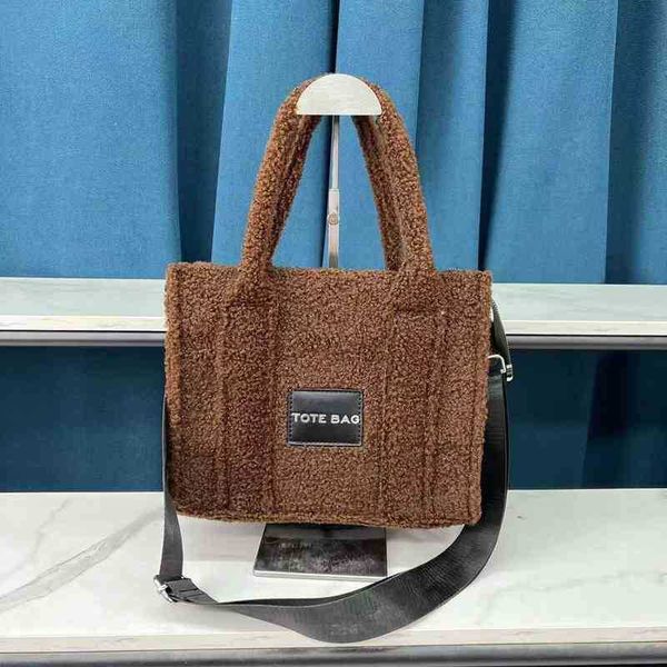 

totes marc totes bag designer handbag women winter plush simple shoulder crossbody bag lamb purse 220917