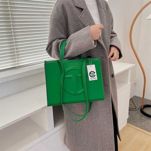 

new t family 2023 autumn simple fashion large capacity women's one shoulder ins portable messenger bag