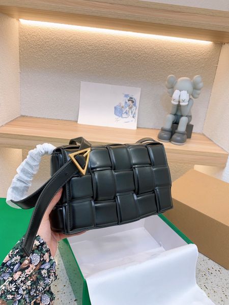 

fashion designer pillow bag messenger bag women's embossed shoulder bag handbag women's messenger bag evening handbag leisure bag