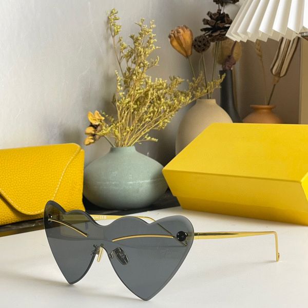 

womens sunglasses for women men sun glasses mens fashion style protects eyes uv400 lens with random box and case 40082, White;black