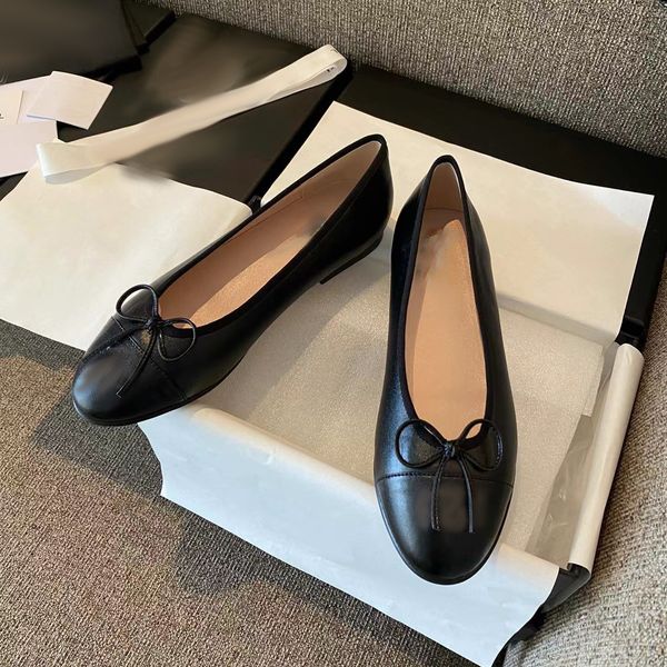 

2023 Designer Dress shoes 100% Classic Spring and Autumn cowhide letter bow Ballet Dance shoe fashion women Flat boat Lady leather Trample Lazy Loafers black