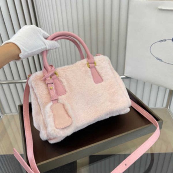 

evening bags 2023 commuting brand new autumn and winter plush sweet soft cute killer bag hand bill of lading shoulder messenger fashionable