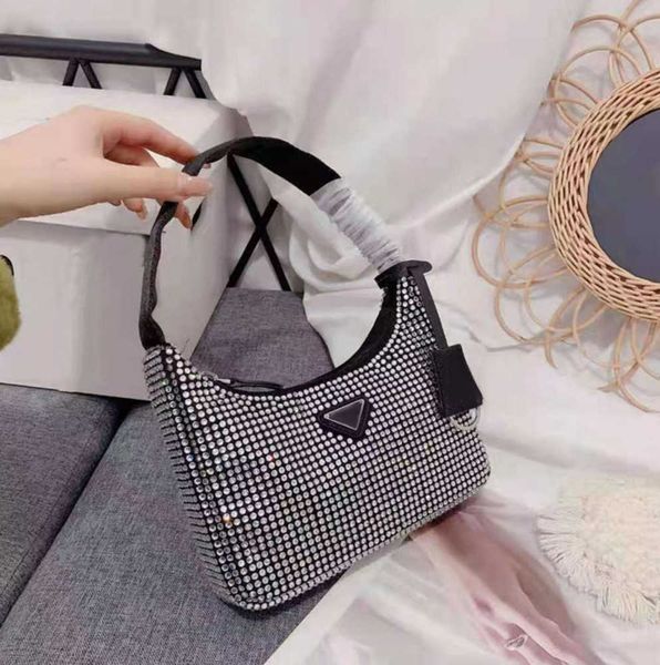 

lady shopping shoulder bags fashion designers handbags women totes cross body luxury the latest style diamond purse wallet fashions