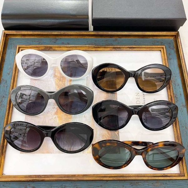 

2023 new luxury designer family b's new plate oval fried dough twists leg sunglasses men's and women's ins net red same twist, White;black