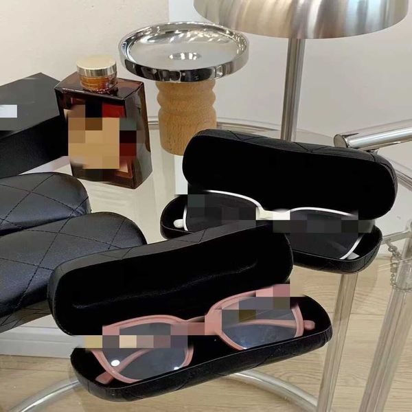 

2023 luxury designer sunglasses chan family new hollow out letter sunglasses large box glasses plain face, White;black