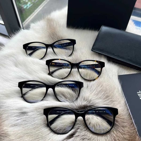 

2023 luxury designer sunglasses new style cat eye plate myopia glasses frame diamond decoration ch3431 can equipped with multiple degrees of, White;black