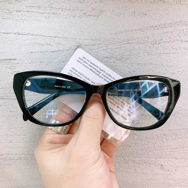 

2023 new luxury designer sunglasses pra family myopic eyes black ultra light plate small thick plain color change eyeglass frame female, White;black