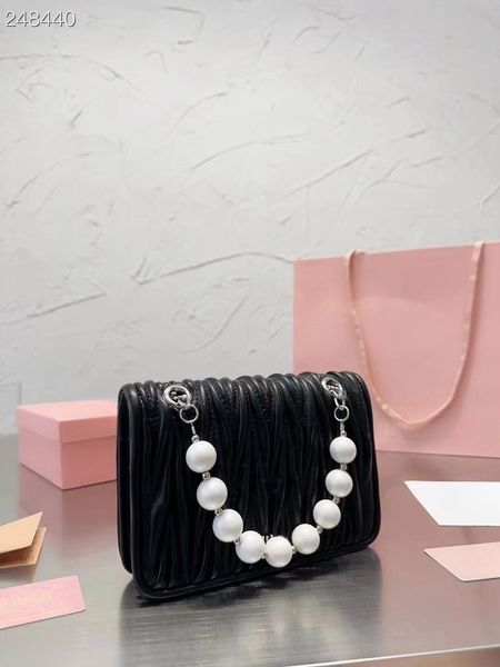 

high-end pearl chain shoulder bag ruffled leather ladies handbag ladies fashion sliding metal shoulder strap flip magnetic buckle